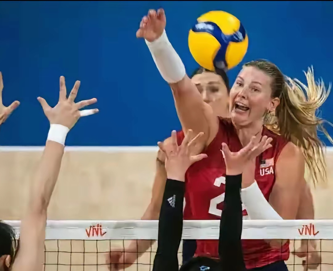 包含莎拉波娃在塞尔维亚队比赛中晋级下一阶段，败北引发热议！观众掌声雷动的词条